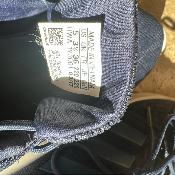 Adidas women’s cloudfoams - Picture 3 of 5